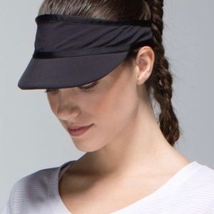 Lululemon black visor. Lulu gift bag included!